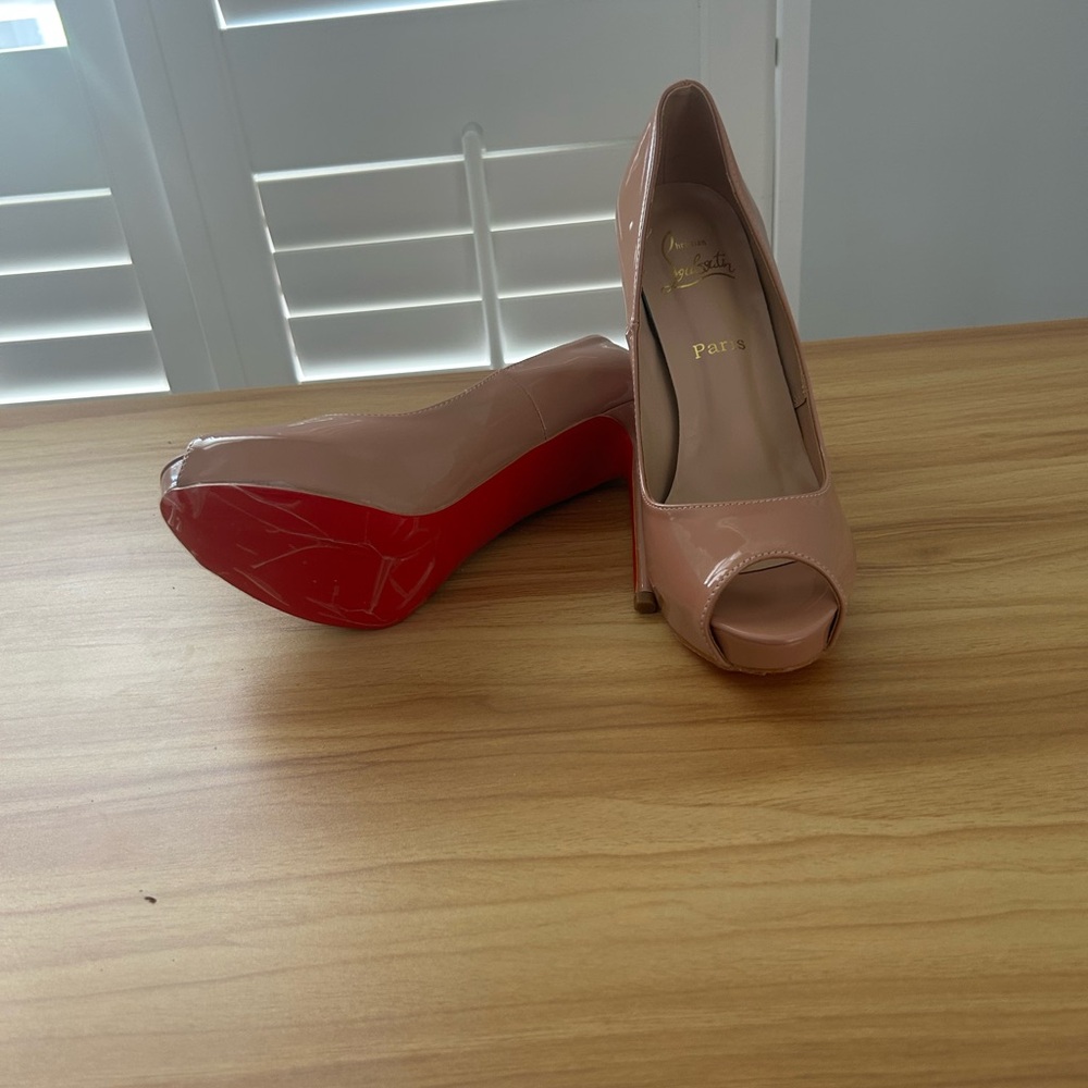 Women's Peep Toe Heels - Nude